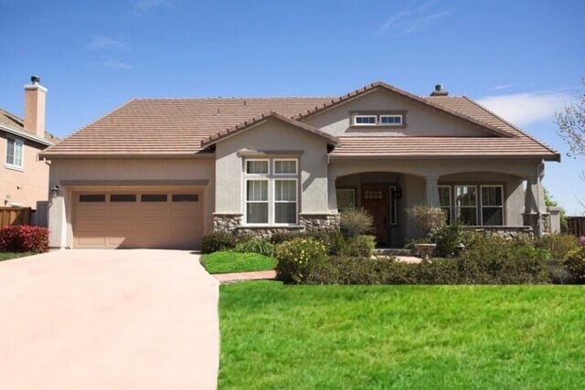 medium-house-with-lawn